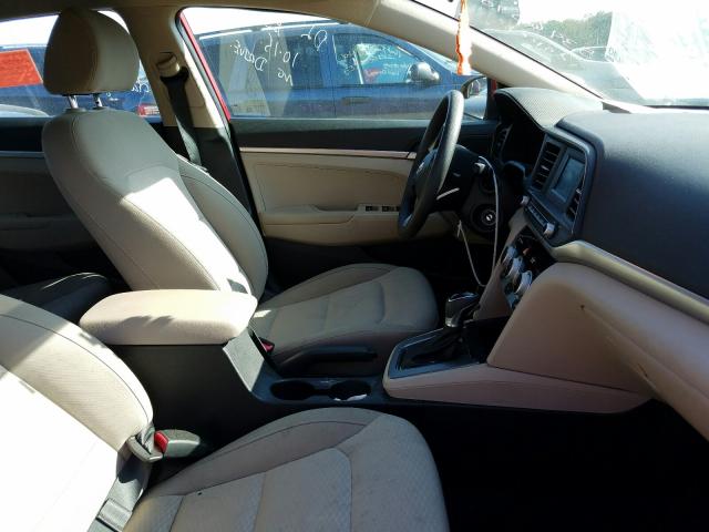 Photo 4 VIN: KMHD74LF3KU778787 - HYUNDAI ELANTRA 