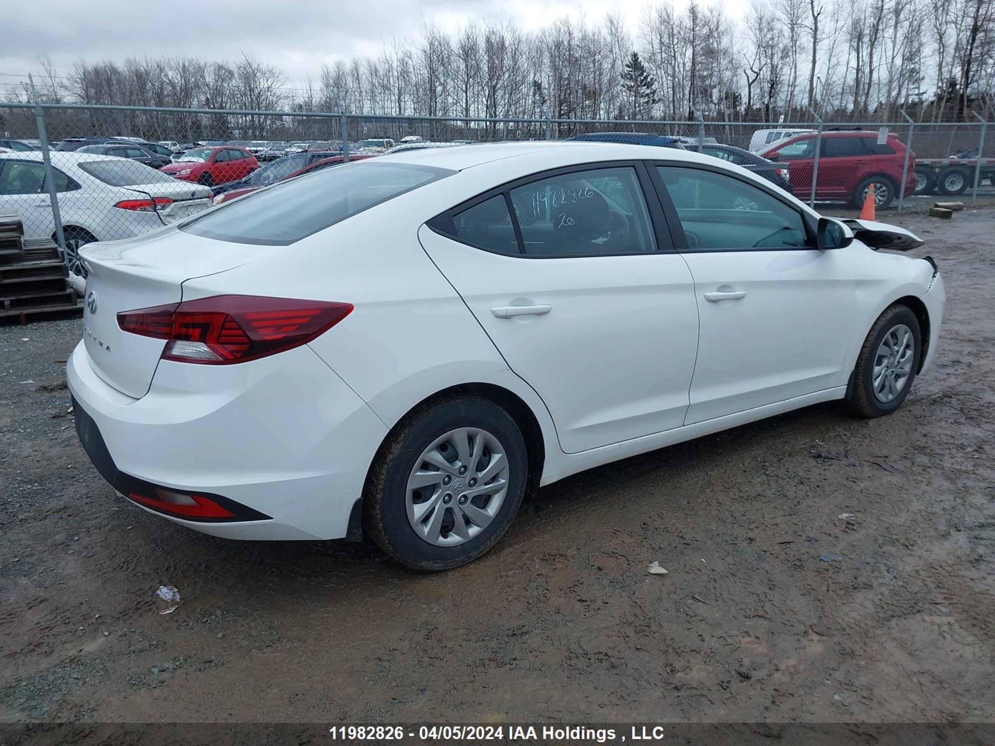 Photo 3 VIN: KMHD74LF3LU940676 - HYUNDAI ELANTRA 