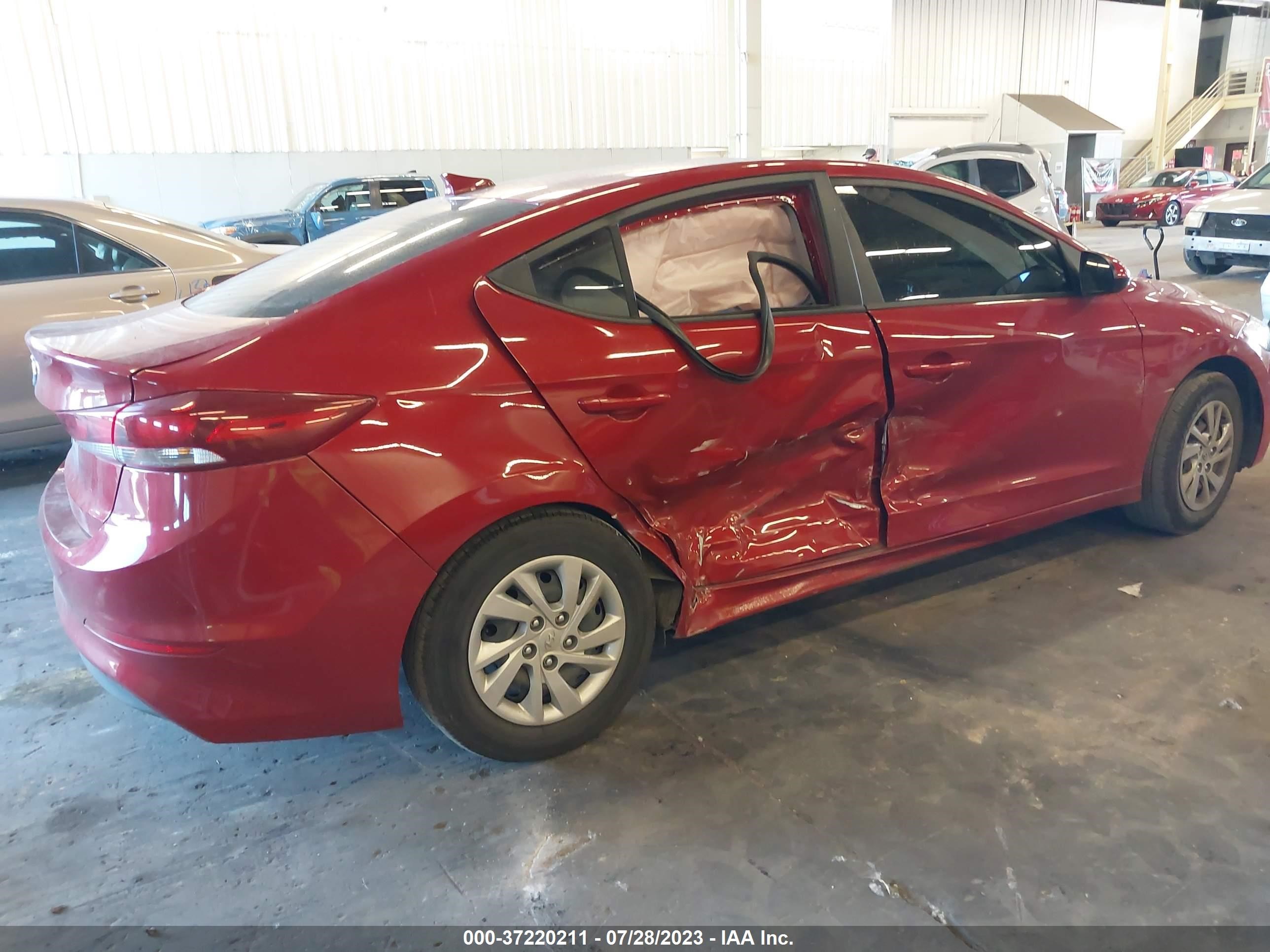 Photo 3 VIN: KMHD74LF4HU083324 - HYUNDAI ELANTRA 