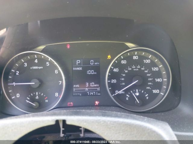 Photo 6 VIN: KMHD74LF4HU117620 - HYUNDAI ELANTRA 