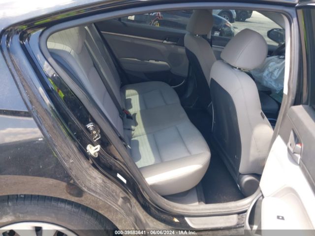 Photo 7 VIN: KMHD74LF4HU179924 - HYUNDAI ELANTRA 