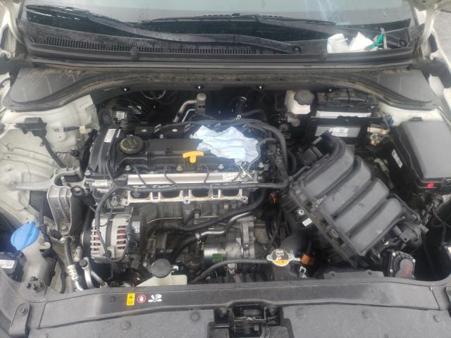 Photo 8 VIN: KMHD74LF4HU393795 - HYUNDAI ELANTRA SE 