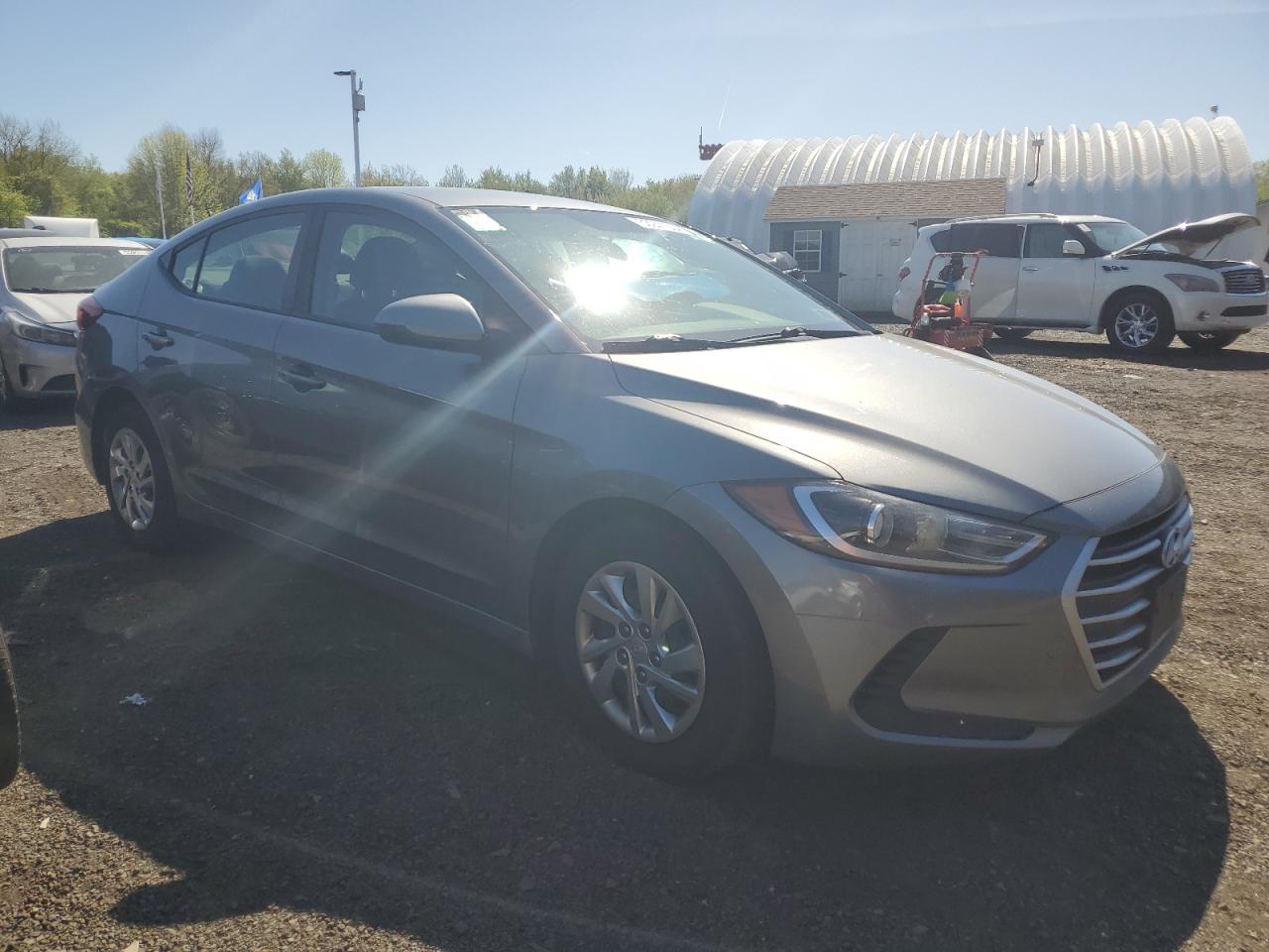 Photo 3 VIN: KMHD74LF4JU565572 - HYUNDAI ELANTRA 