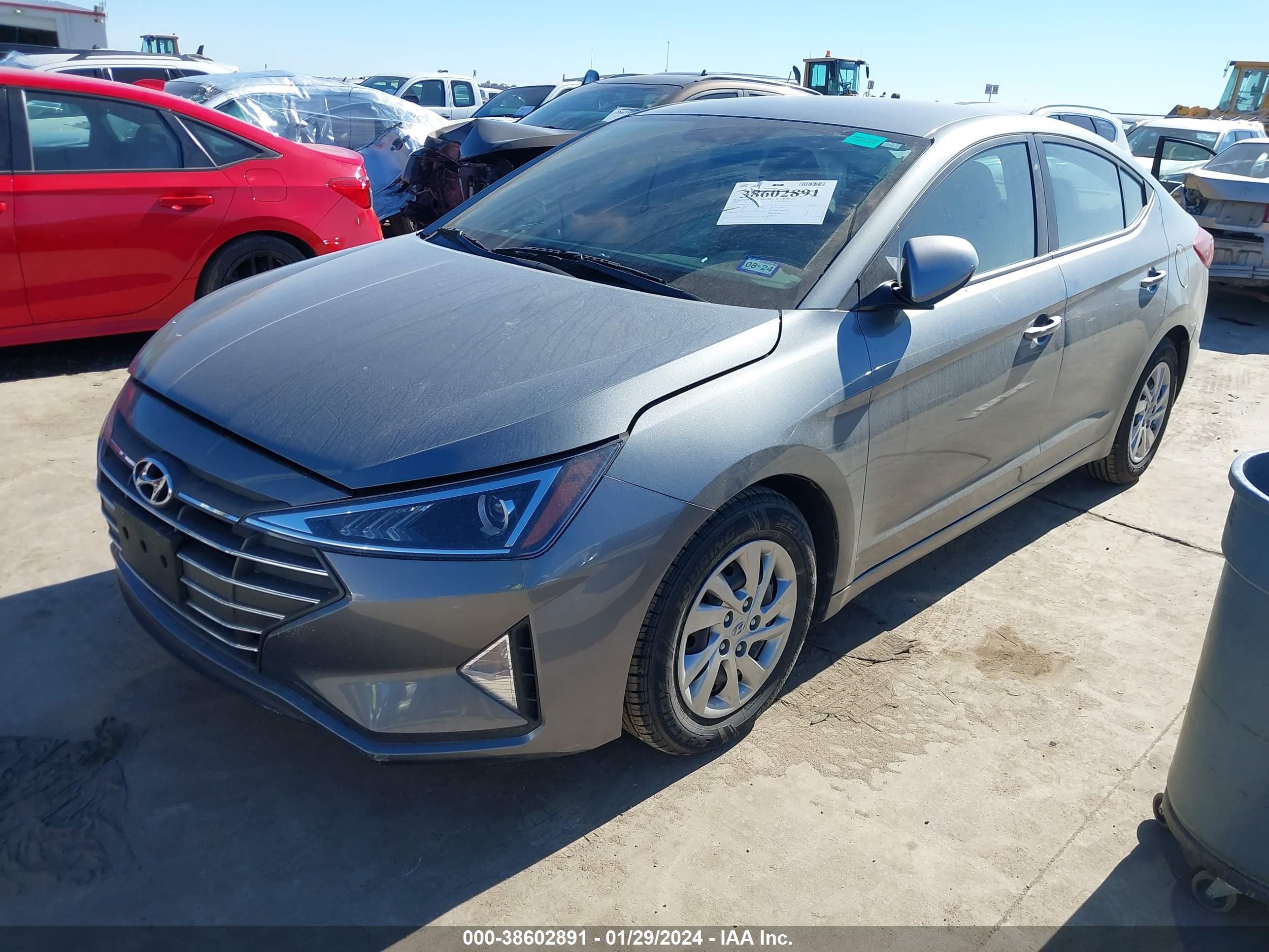 Photo 1 VIN: KMHD74LF4KU777356 - HYUNDAI ELANTRA 