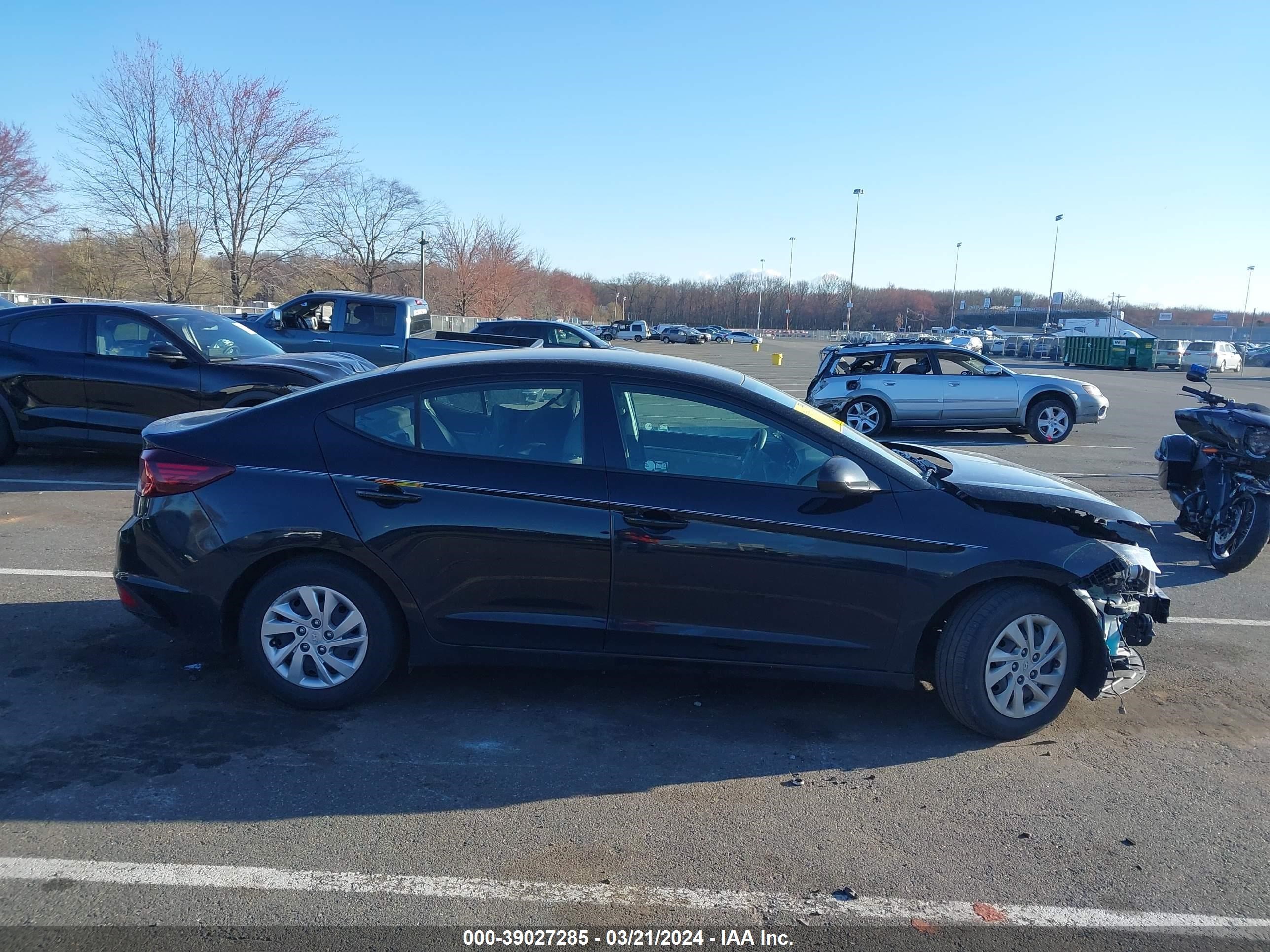 Photo 12 VIN: KMHD74LF4LU004520 - HYUNDAI ELANTRA 