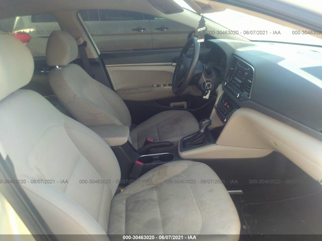 Photo 4 VIN: KMHD74LF5HU097653 - HYUNDAI ELANTRA 