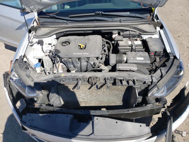 Photo 6 VIN: KMHD74LF5HU110448 - HYUNDAI ELANTRA SE 