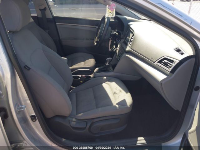 Photo 4 VIN: KMHD74LF5HU116816 - HYUNDAI ELANTRA 