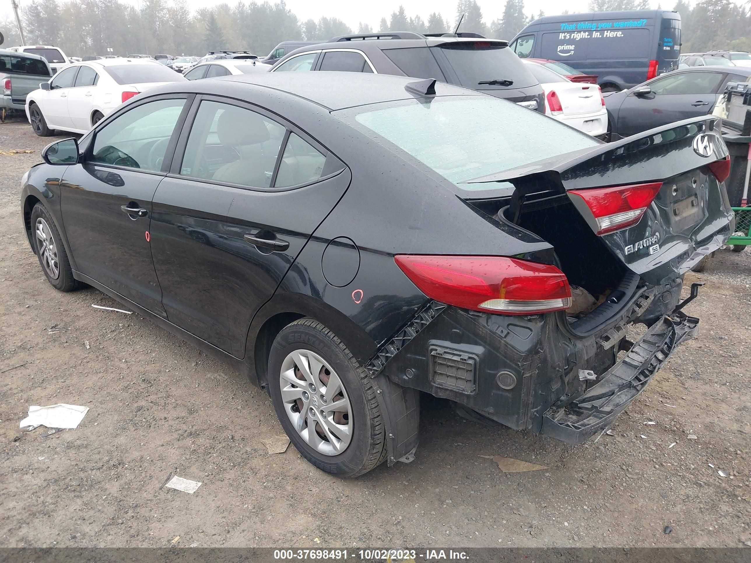 Photo 2 VIN: KMHD74LF5HU319012 - HYUNDAI ELANTRA 