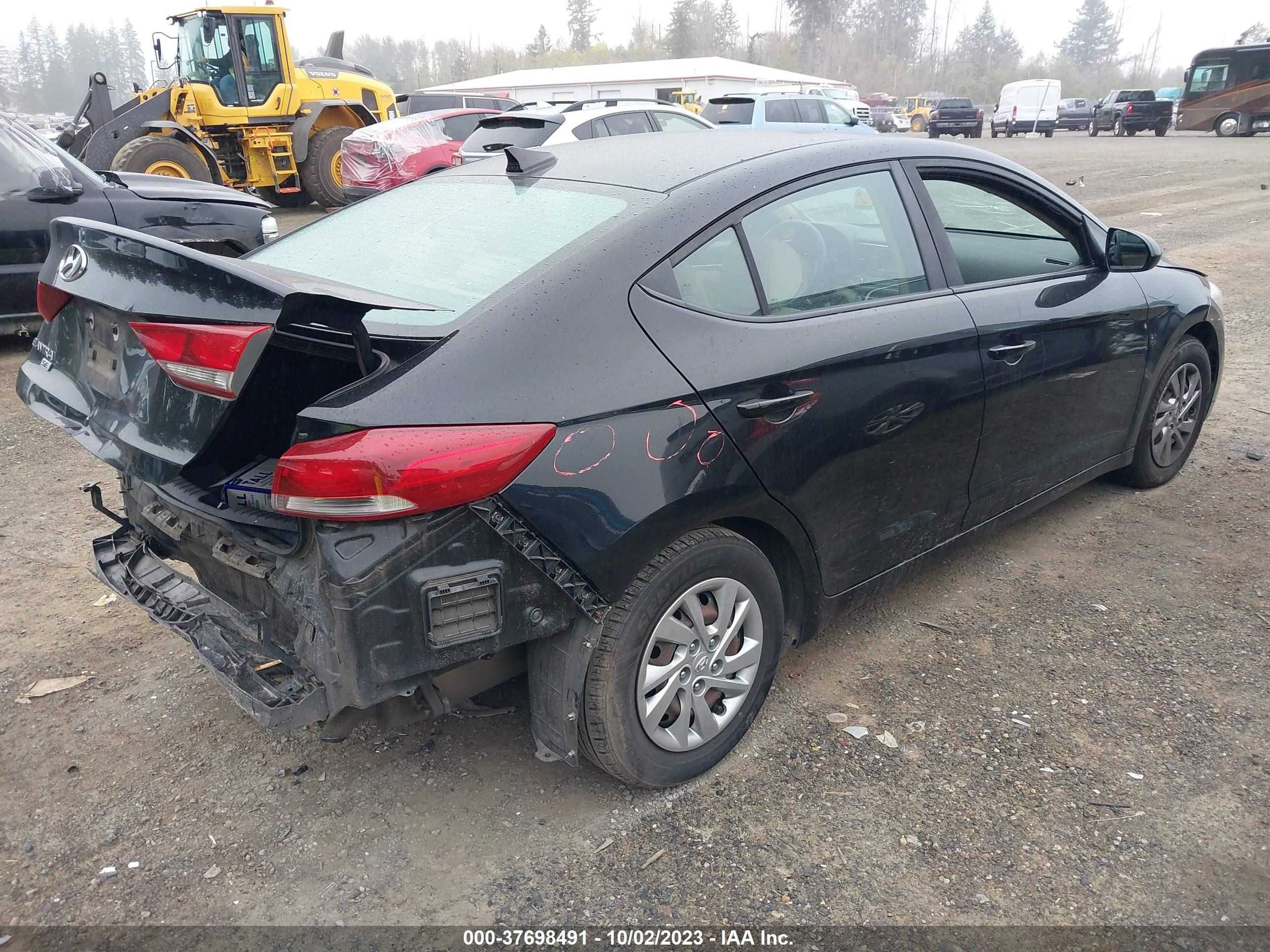 Photo 3 VIN: KMHD74LF5HU319012 - HYUNDAI ELANTRA 