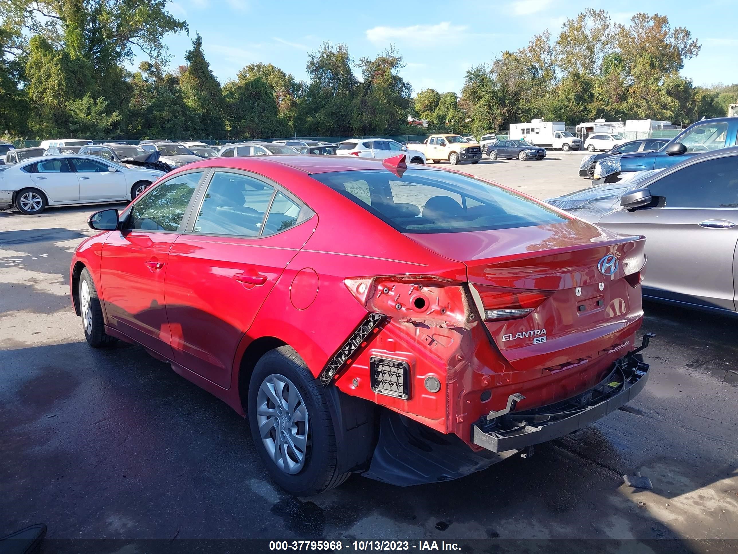 Photo 2 VIN: KMHD74LF5HU396351 - HYUNDAI ELANTRA 