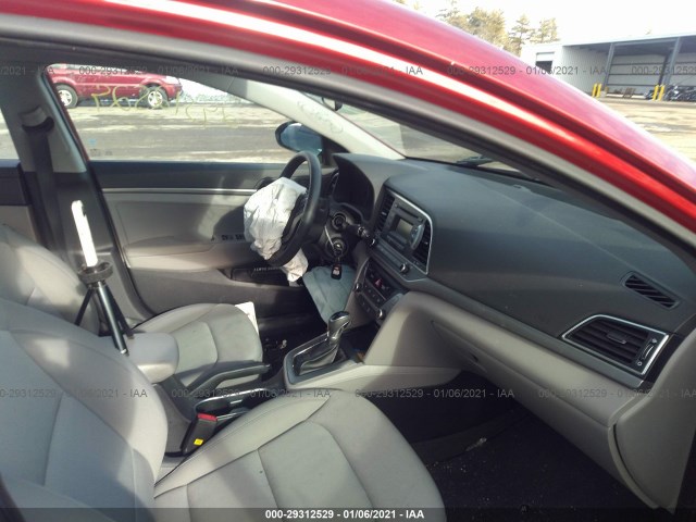 Photo 4 VIN: KMHD74LF5HU422351 - HYUNDAI ELANTRA 