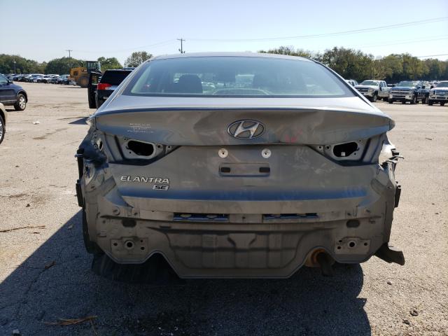 Photo 8 VIN: KMHD74LF5JU573017 - HYUNDAI ELANTRA 