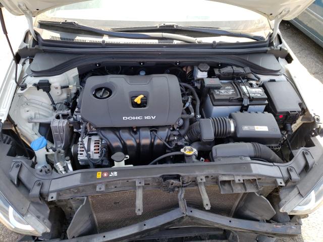 Photo 6 VIN: KMHD74LF6HU111575 - HYUNDAI ELANTRA SE 