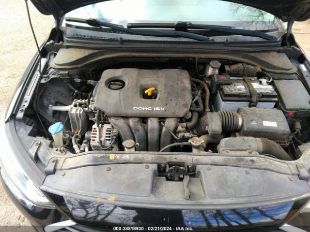 Photo 9 VIN: KMHD74LF6HU203592 - HYUNDAI ELANTRA 