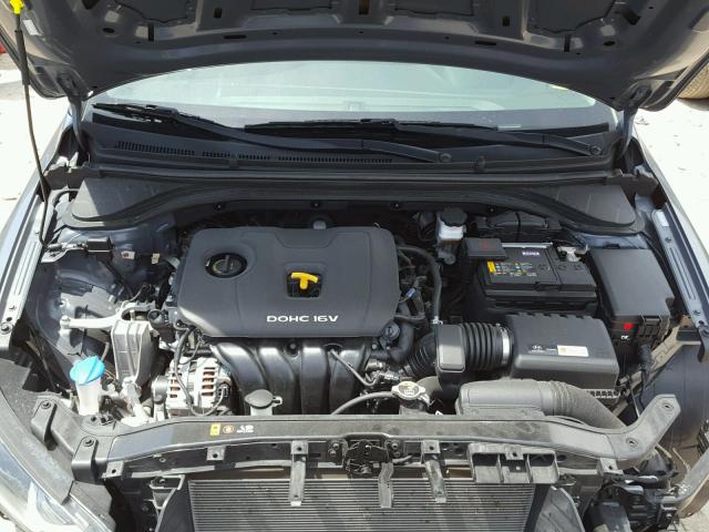 Photo 6 VIN: KMHD74LF6HU352990 - HYUNDAI ELANTRA SE 