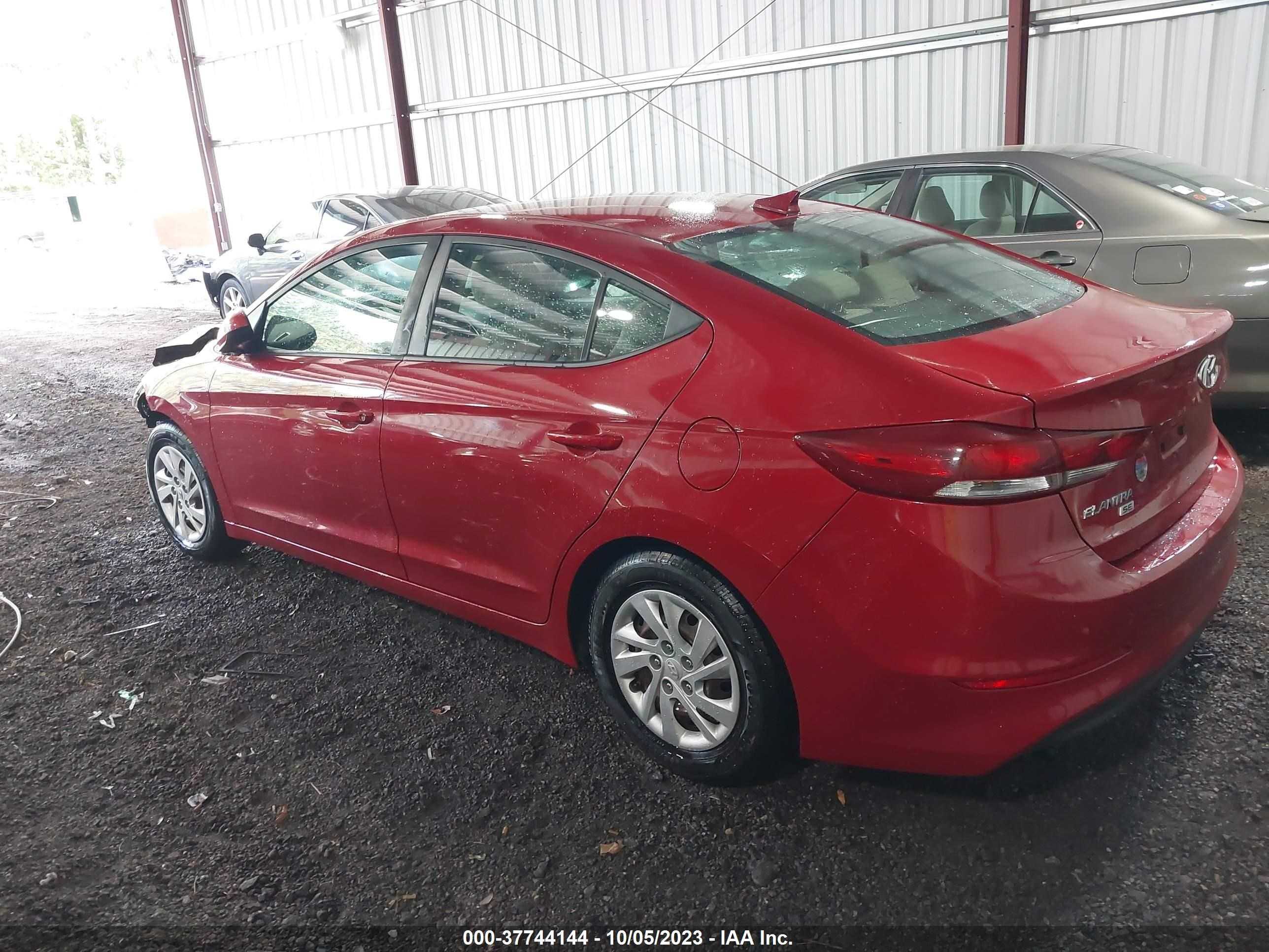 Photo 2 VIN: KMHD74LF6HU356845 - HYUNDAI ELANTRA 