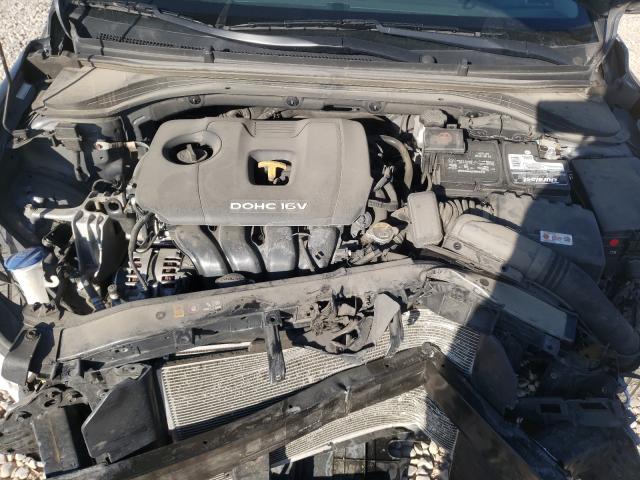 Photo 6 VIN: KMHD74LF6HU356876 - HYUNDAI ELANTRA SE 