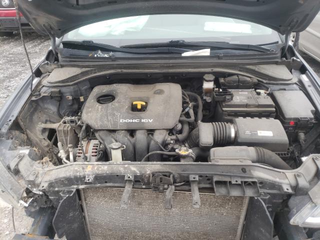 Photo 6 VIN: KMHD74LF6HU383561 - HYUNDAI ELANTRA SE 