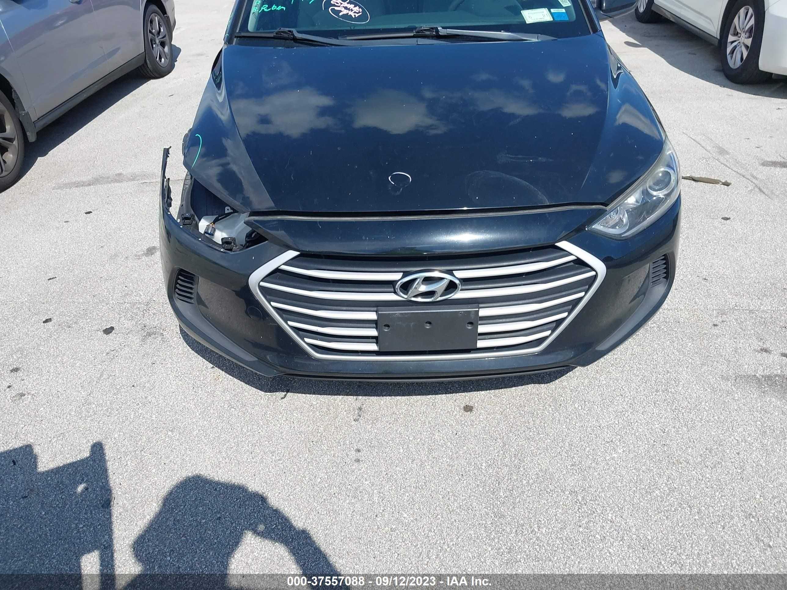 Photo 11 VIN: KMHD74LF6HU433066 - HYUNDAI ELANTRA 