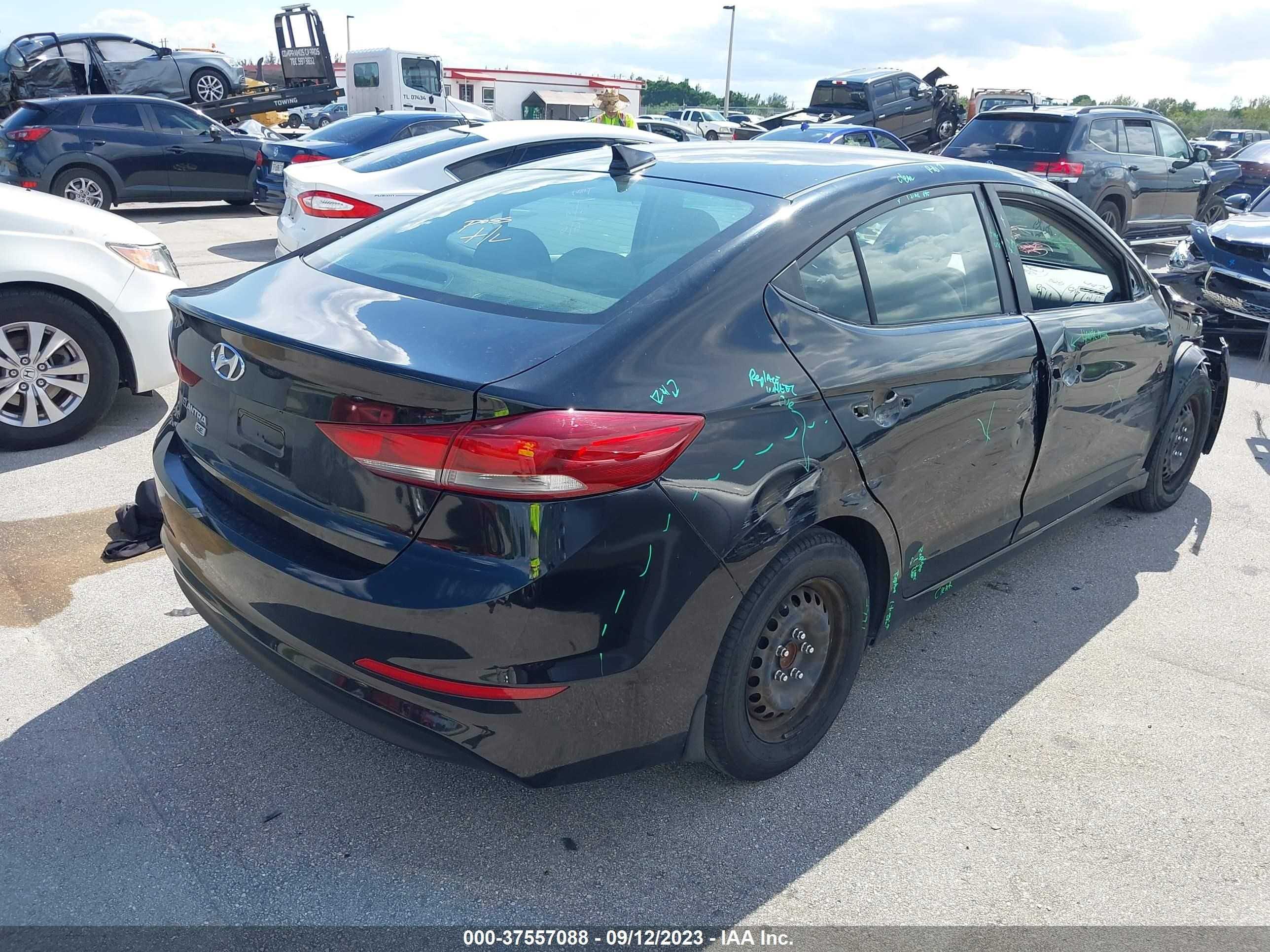 Photo 3 VIN: KMHD74LF6HU433066 - HYUNDAI ELANTRA 