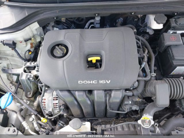 Photo 9 VIN: KMHD74LF6JU666256 - HYUNDAI ELANTRA 