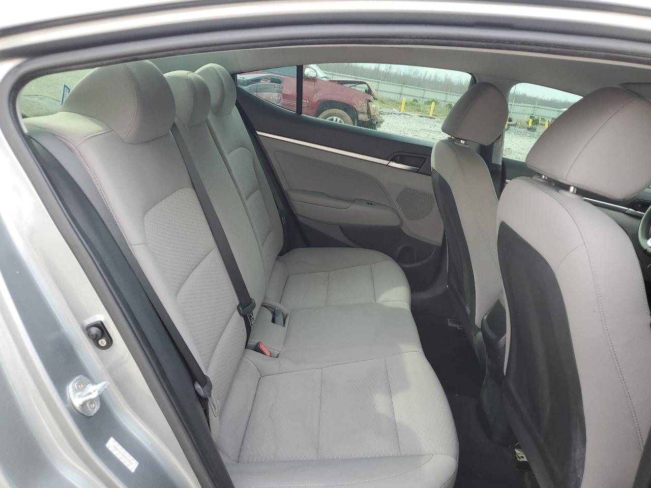 Photo 9 VIN: KMHD74LF6KU777679 - HYUNDAI ELANTRA 