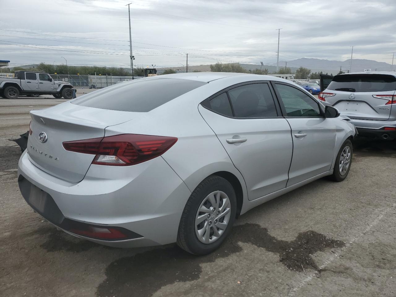 Photo 2 VIN: KMHD74LF6KU808462 - HYUNDAI ELANTRA 