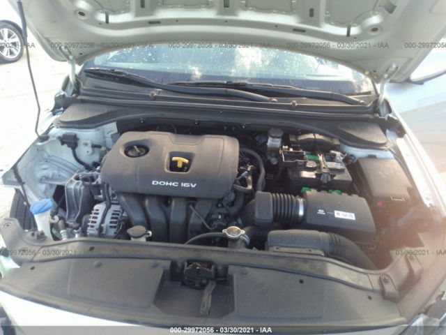 Photo 9 VIN: KMHD74LF7HU090140 - HYUNDAI ELANTRA 