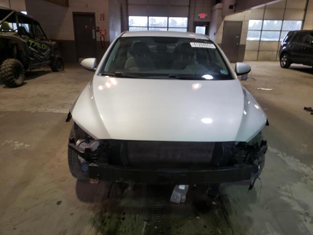 Photo 4 VIN: KMHD74LF7HU119927 - HYUNDAI ELANTRA SE 