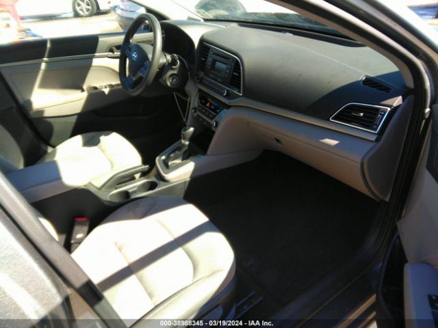 Photo 4 VIN: KMHD74LF7HU394715 - HYUNDAI ELANTRA 