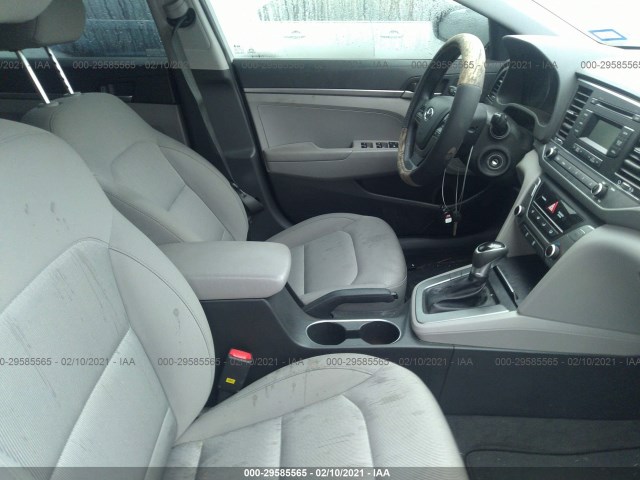 Photo 4 VIN: KMHD74LF7HU403252 - HYUNDAI ELANTRA 