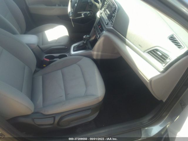 Photo 4 VIN: KMHD74LF7HU422478 - HYUNDAI ELANTRA 