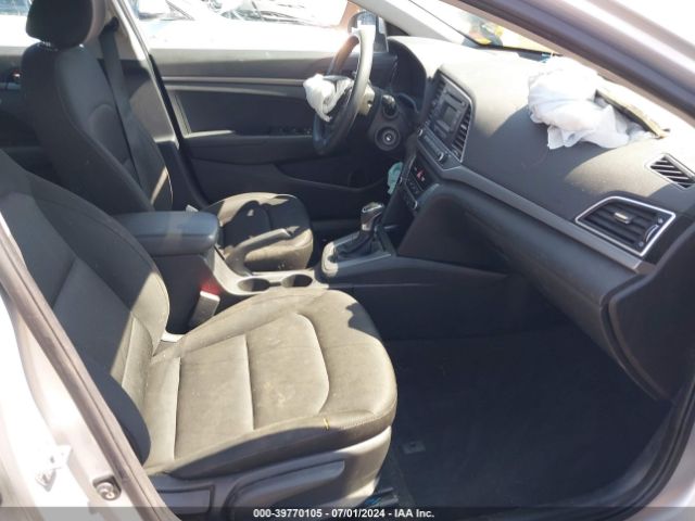 Photo 4 VIN: KMHD74LF7JU504300 - HYUNDAI ELANTRA 