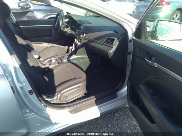 Photo 4 VIN: KMHD74LF7KU774273 - HYUNDAI ELANTRA 