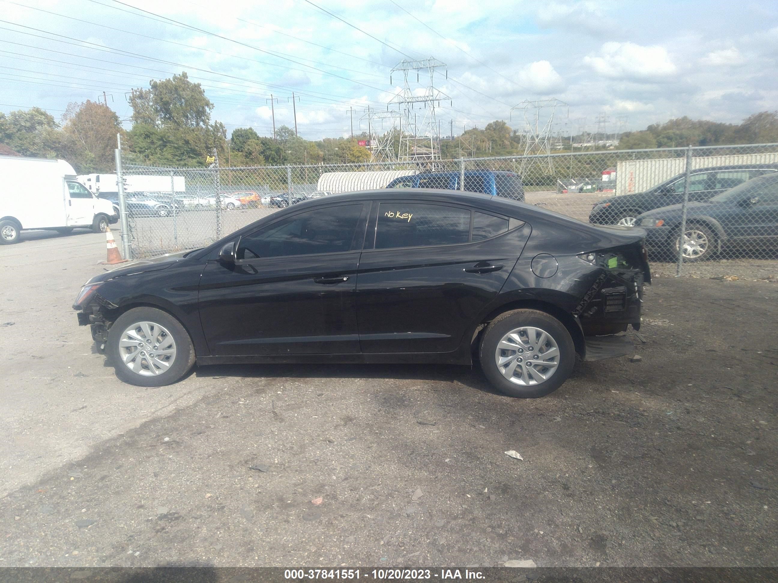 Photo 13 VIN: KMHD74LF7KU781269 - HYUNDAI ELANTRA 