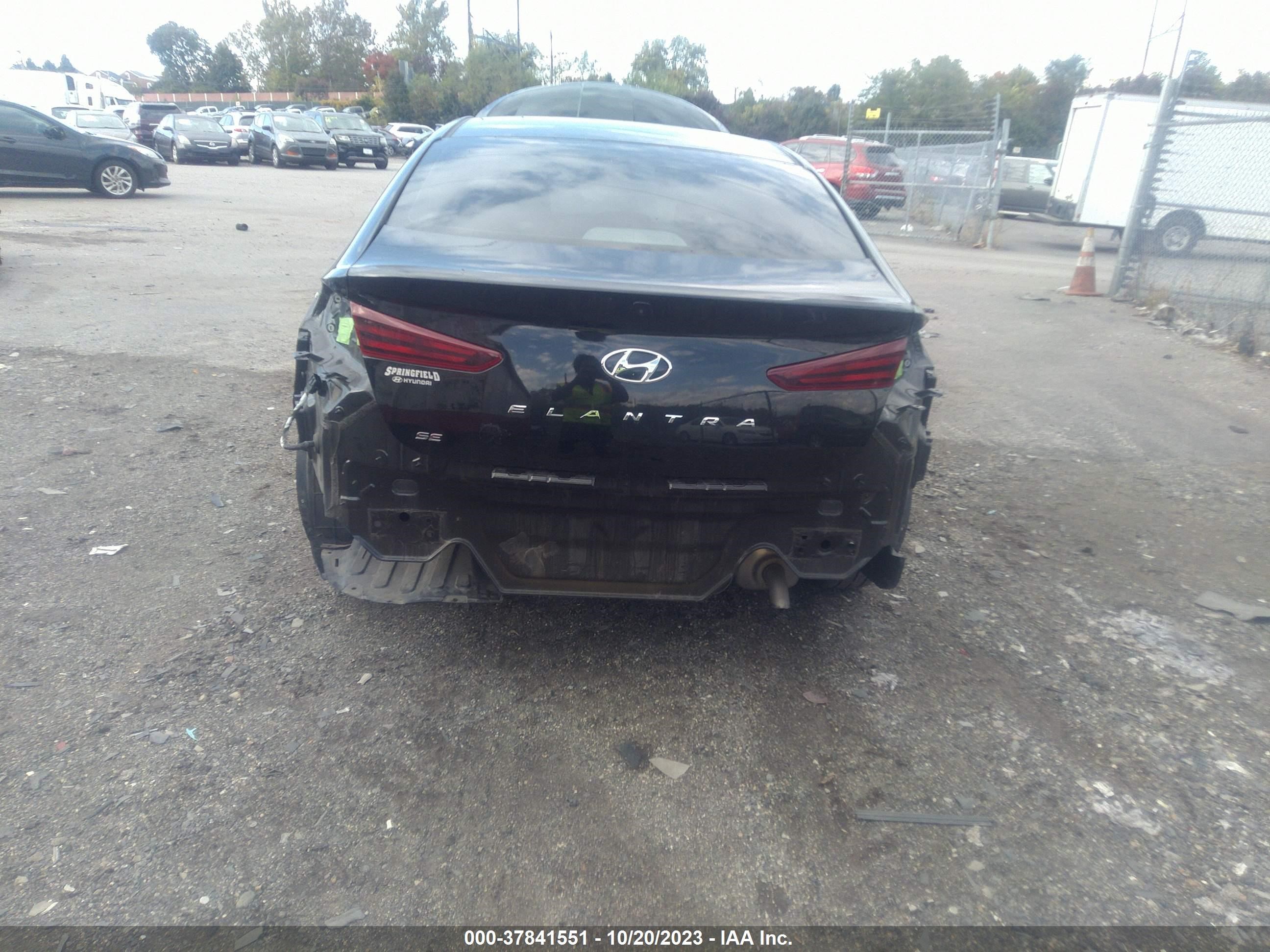 Photo 5 VIN: KMHD74LF7KU781269 - HYUNDAI ELANTRA 