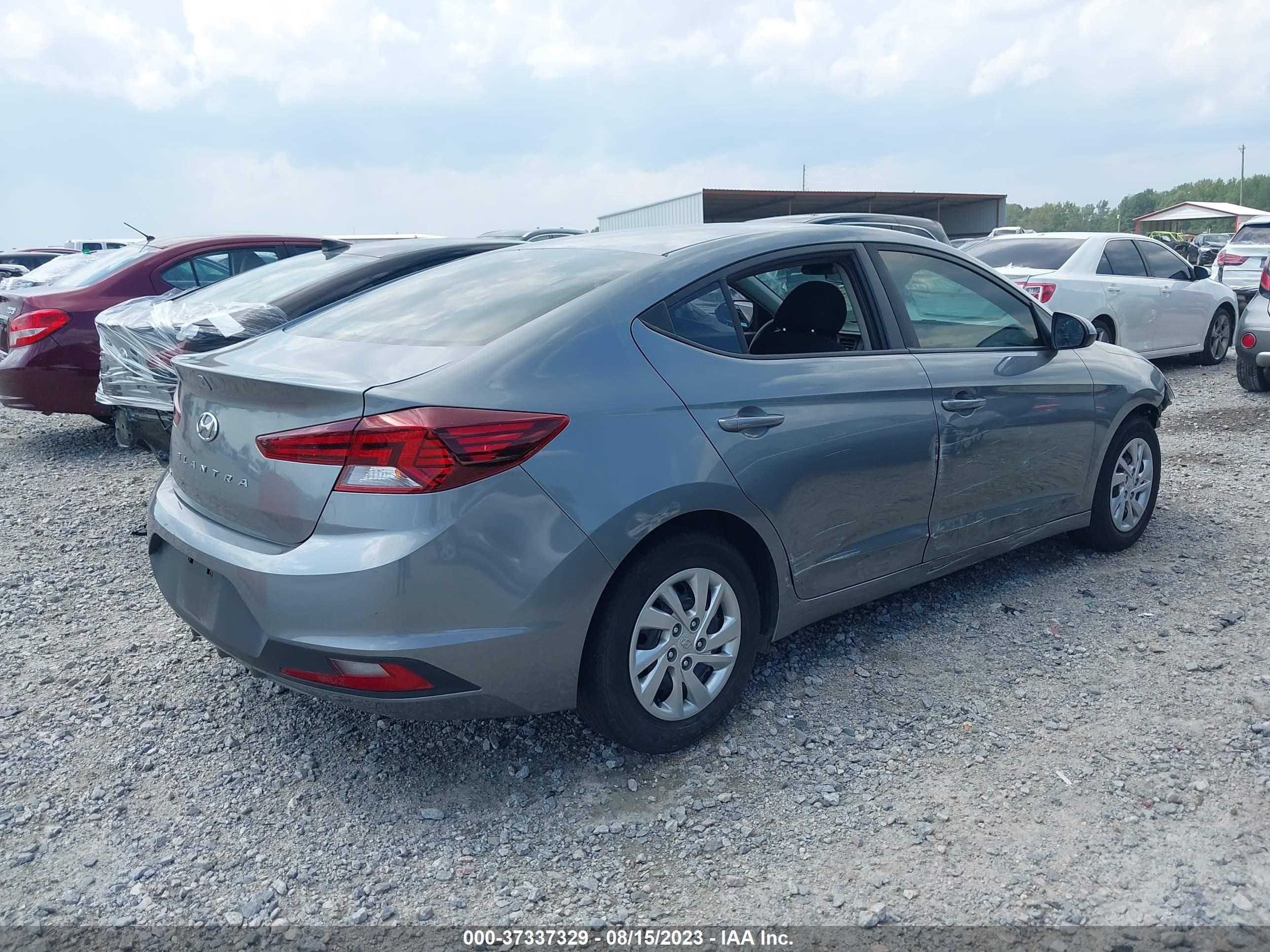 Photo 3 VIN: KMHD74LF7KU789713 - HYUNDAI ELANTRA 