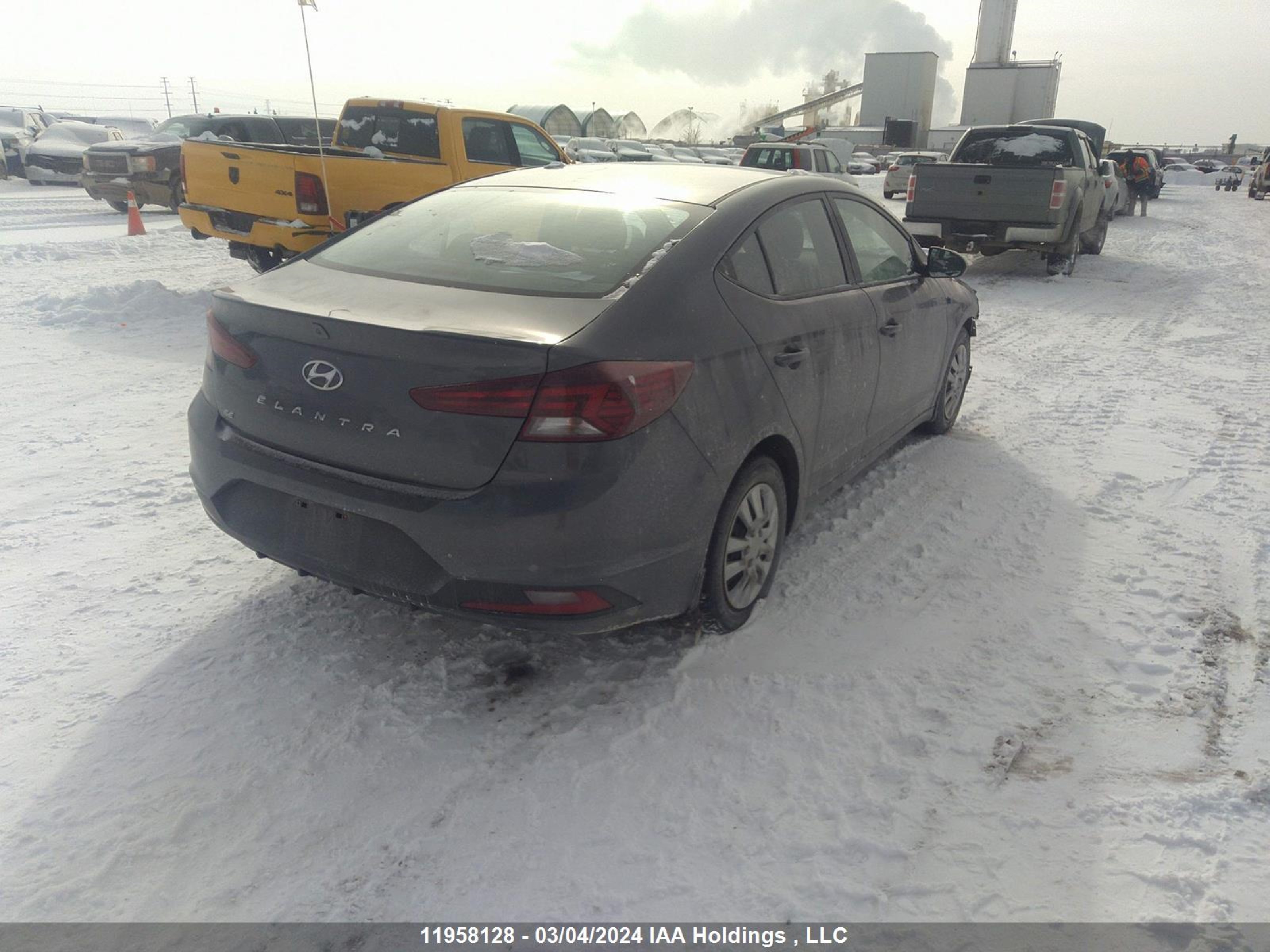 Photo 3 VIN: KMHD74LF7LU899114 - HYUNDAI ELANTRA 