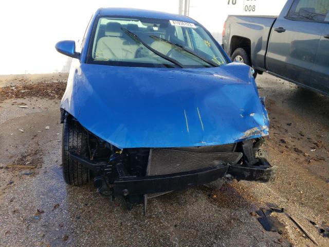 Photo 4 VIN: KMHD74LF8HU061178 - HYUNDAI ELANTRA 