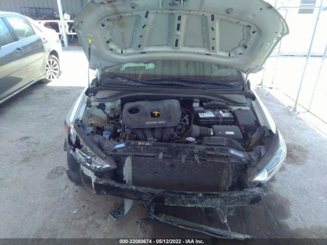 Photo 9 VIN: KMHD74LF8HU079373 - HYUNDAI ELANTRA 