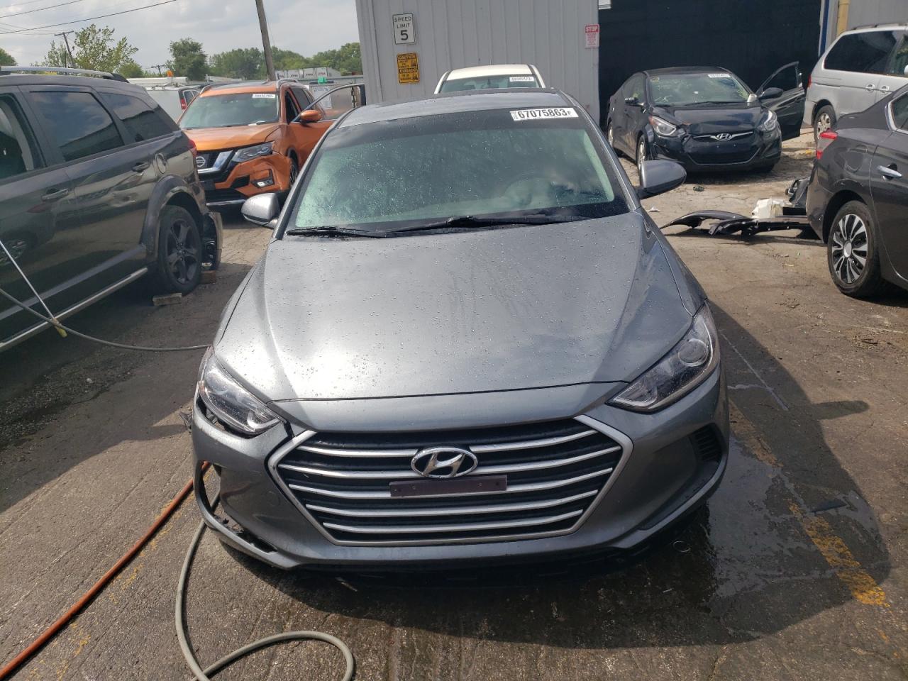 Photo 4 VIN: KMHD74LF8HU087473 - HYUNDAI ELANTRA 