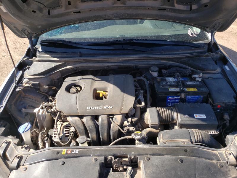 Photo 6 VIN: KMHD74LF8HU090602 - HYUNDAI ELANTRA SE 