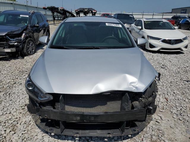 Photo 4 VIN: KMHD74LF8HU115496 - HYUNDAI ELANTRA 