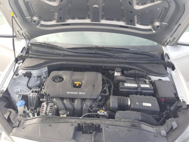 Photo 6 VIN: KMHD74LF8HU118883 - HYUNDAI ELANTRA SE 