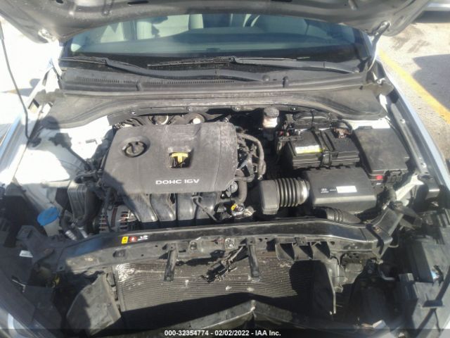 Photo 9 VIN: KMHD74LF8HU119113 - HYUNDAI ELANTRA 