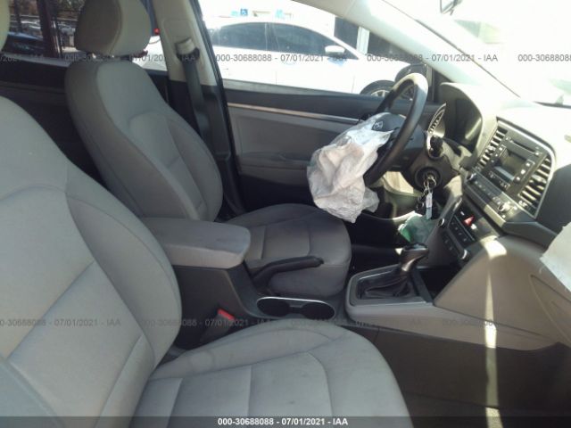 Photo 4 VIN: KMHD74LF8HU122707 - HYUNDAI ELANTRA 