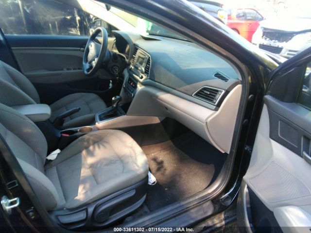 Photo 4 VIN: KMHD74LF8HU393380 - HYUNDAI ELANTRA 