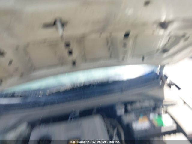 Photo 9 VIN: KMHD74LF8HU395419 - HYUNDAI ELANTRA 