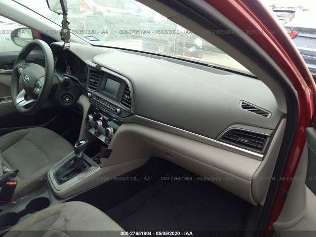 Photo 4 VIN: KMHD74LF8KU794063 - HYUNDAI ELANTRA 